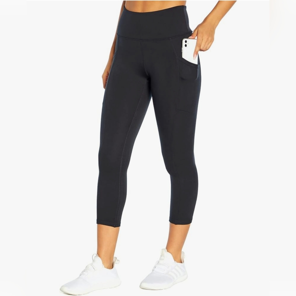 Balance Capri Leggings with pockets